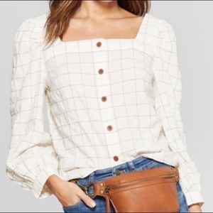 Universal Thread Woman’s Blouse Square Neck White Checkered Button Down